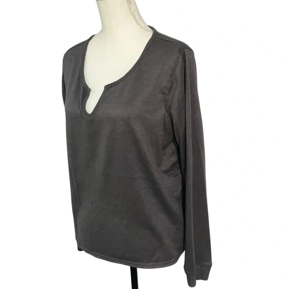 Splendid size XL grey sweater with beautiful neckline EUC
